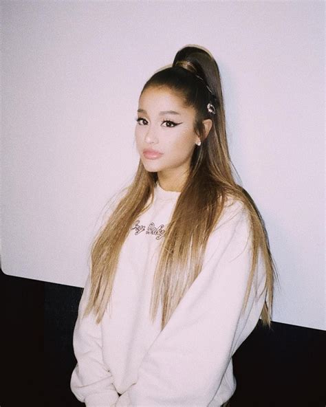 ariana grande victoria znaczy zwycięstwo